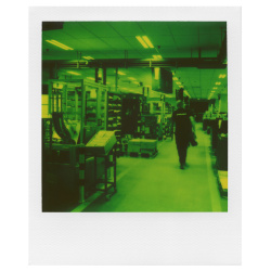 Филм Polaroid Green 600 Film - Reclaimed Series