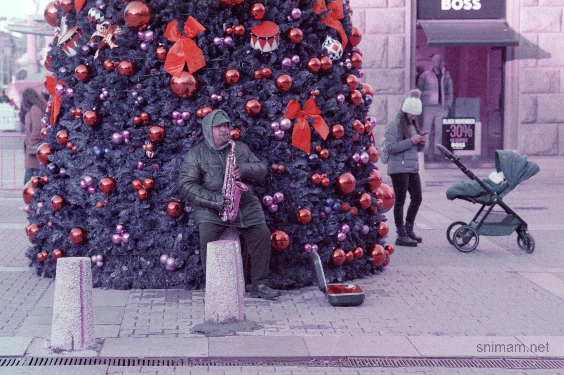 Филм Lomochrome Purple