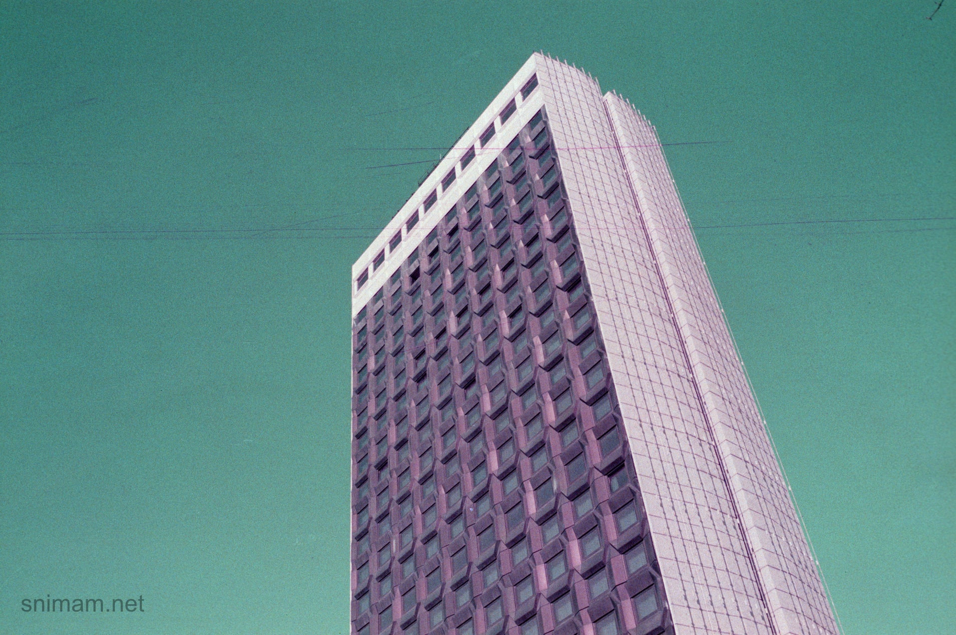 Филм Lomochrome Purple